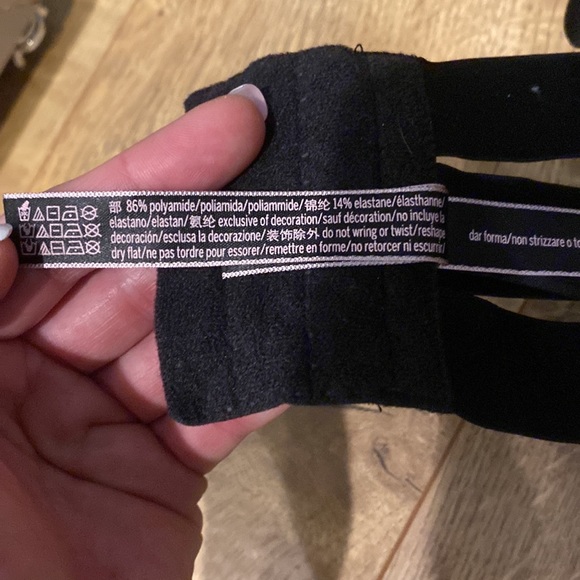 NWOT Victoria Secret strappy lingerie set - Picture 9 of 10